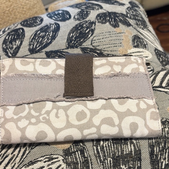 Thirty-one large animal print wallet - Picture 1 of 6